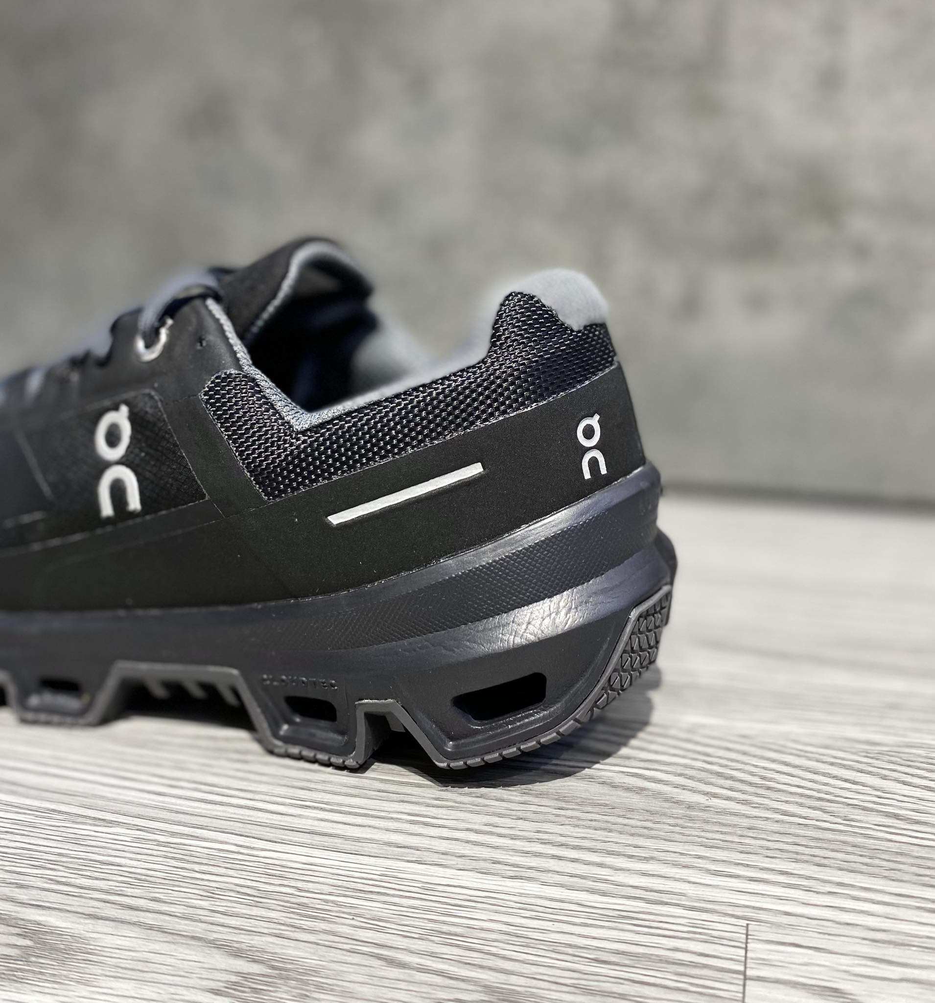 Giày Casual Chính Hãng - On Cloudventure Waterproof 3.0 Running 'Black' - 32.99253
