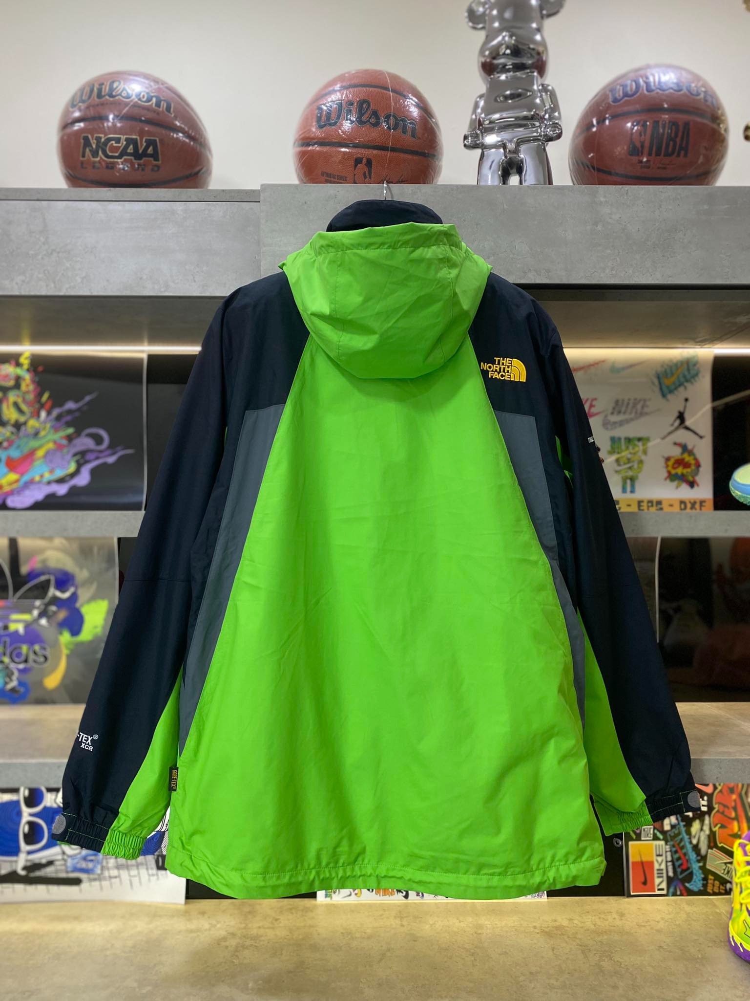 Áo Khoác Chính Hãng - The North Face Gore - Tex Xanh Lá Logo Vàng - AKTNF-014