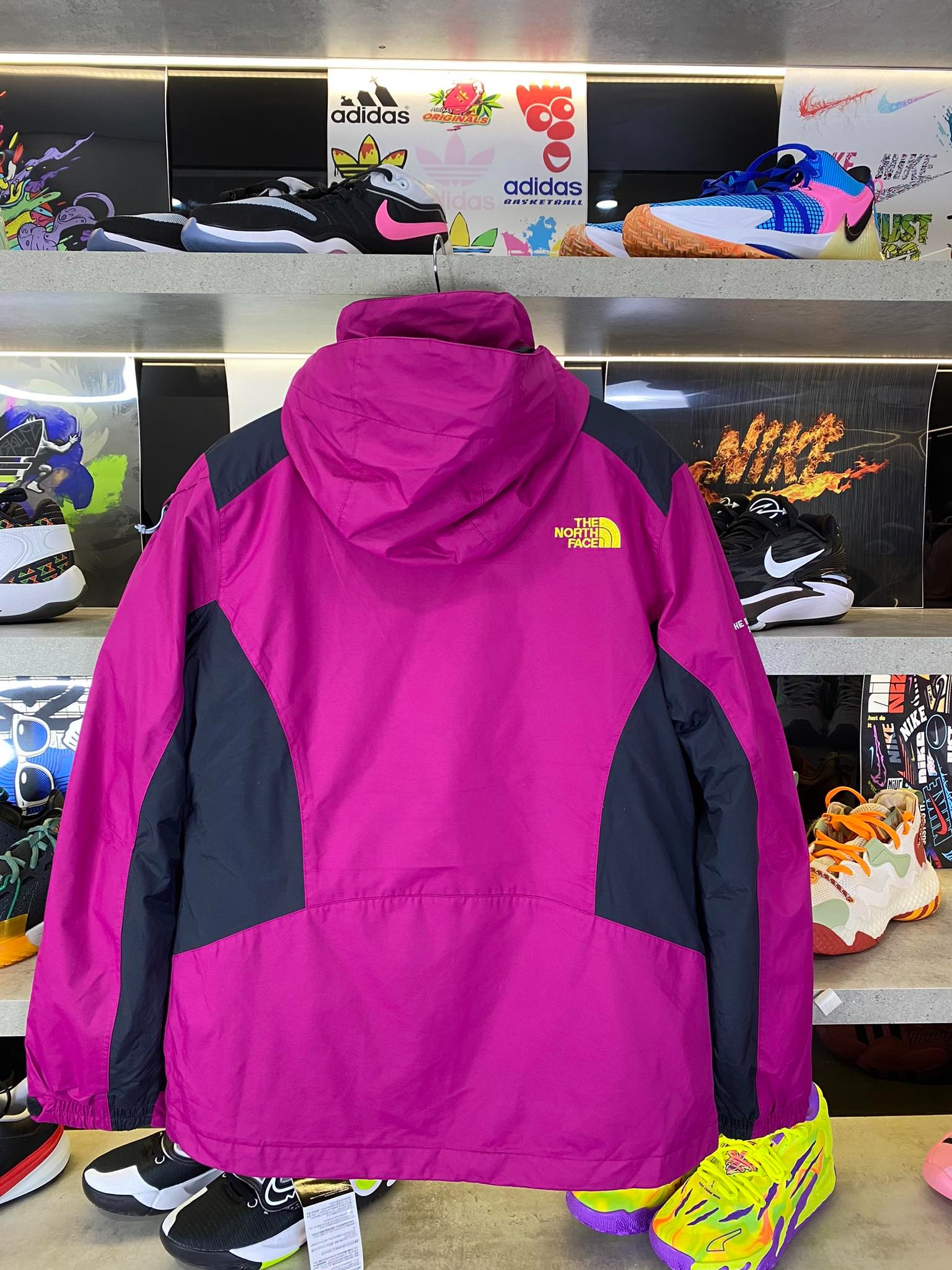 Áo Khoác Chính Hãng - The North Face Gore - Tex Tím Đậm Logo Vàng - AKTNF-08
