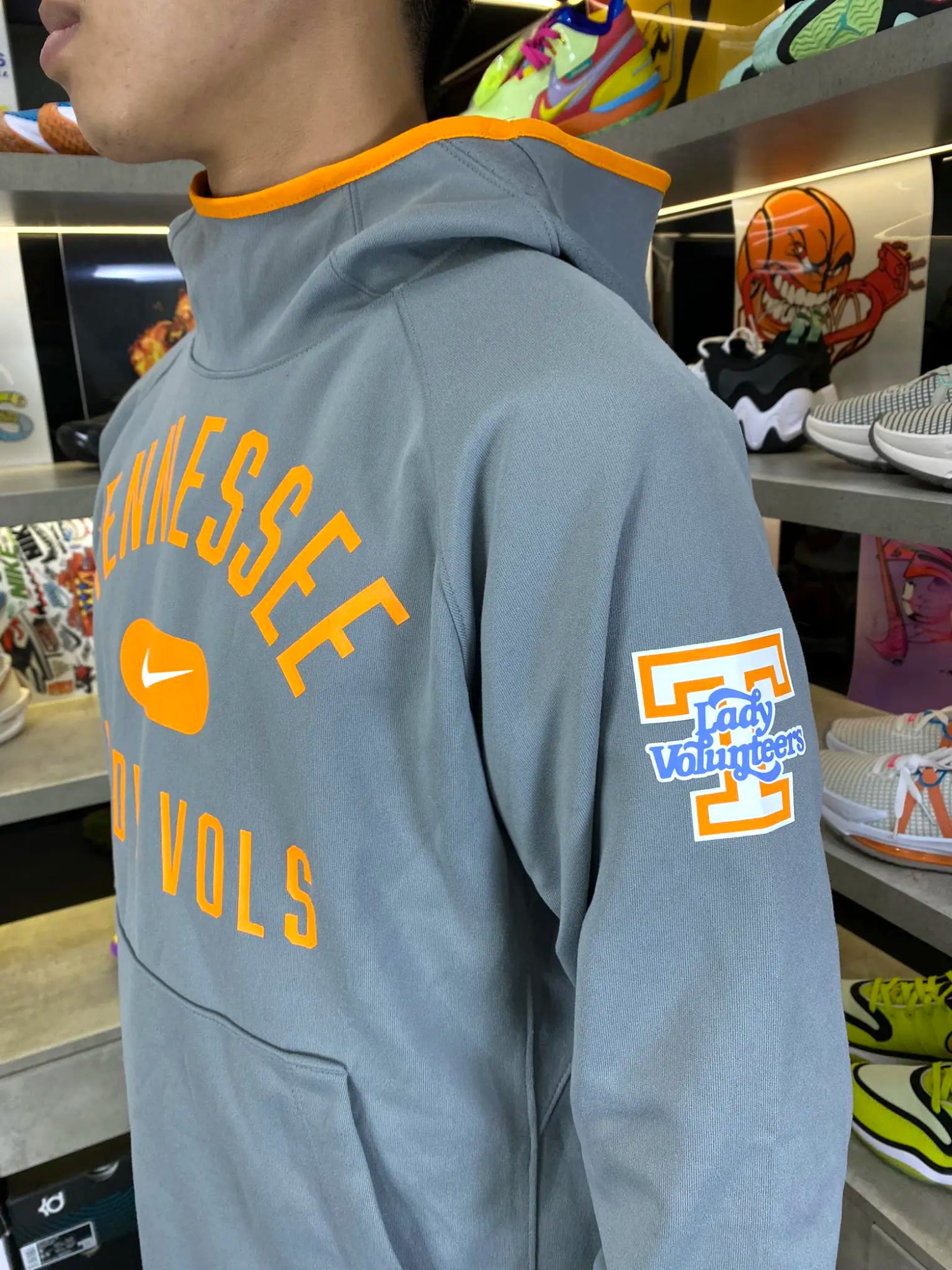 Áo Hoodie Chính Hãng - Nike Men's Text Tennessee Lady Vols Mũ Viền Vàng 