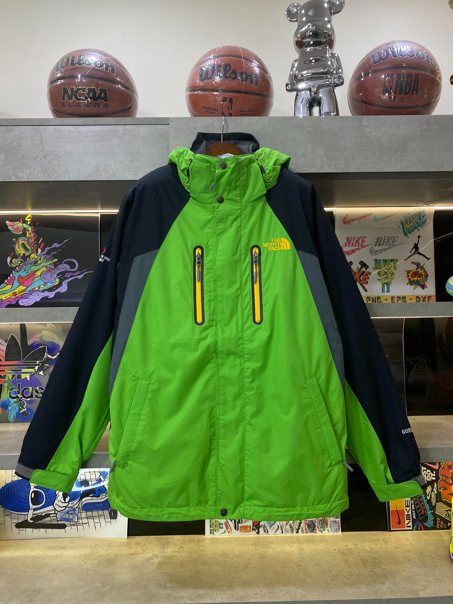 Áo Khoác Chính Hãng - The North Face Gore - Tex Xanh Lá Logo Vàng - AKTNF-014