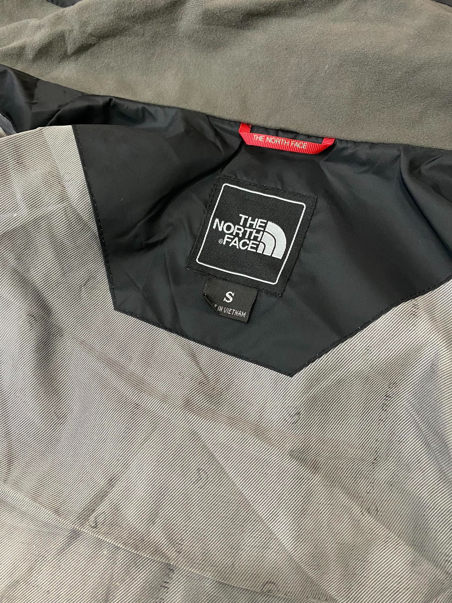 Áo Khoác Chính Hãng - The North Face Gore - Tex Hồng Đậm Logo Xám - AKTNF-02
