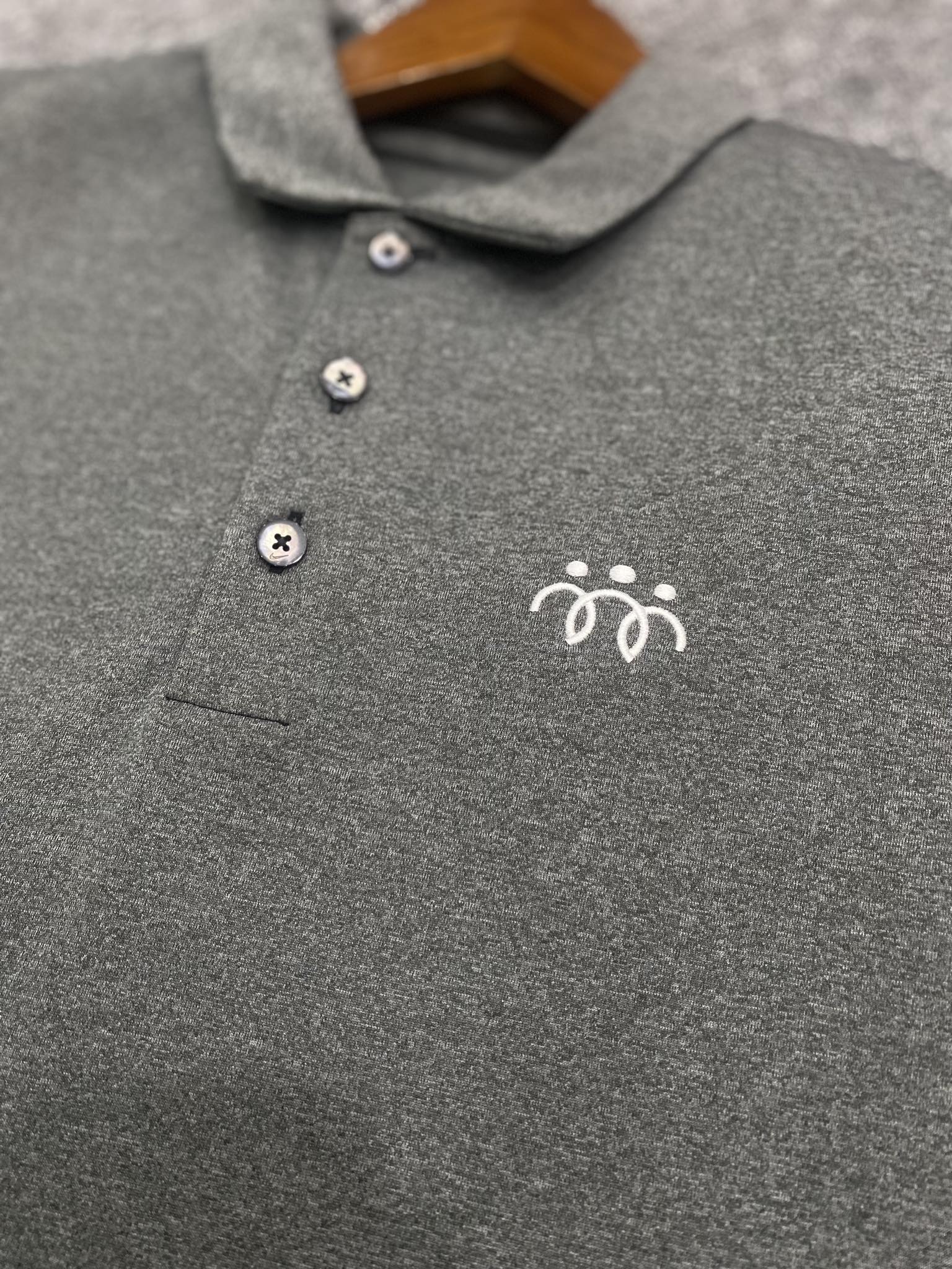 Áo Polo Chính Hãng - Áo Nike Basic Three People Grey Nhạt  - NI013