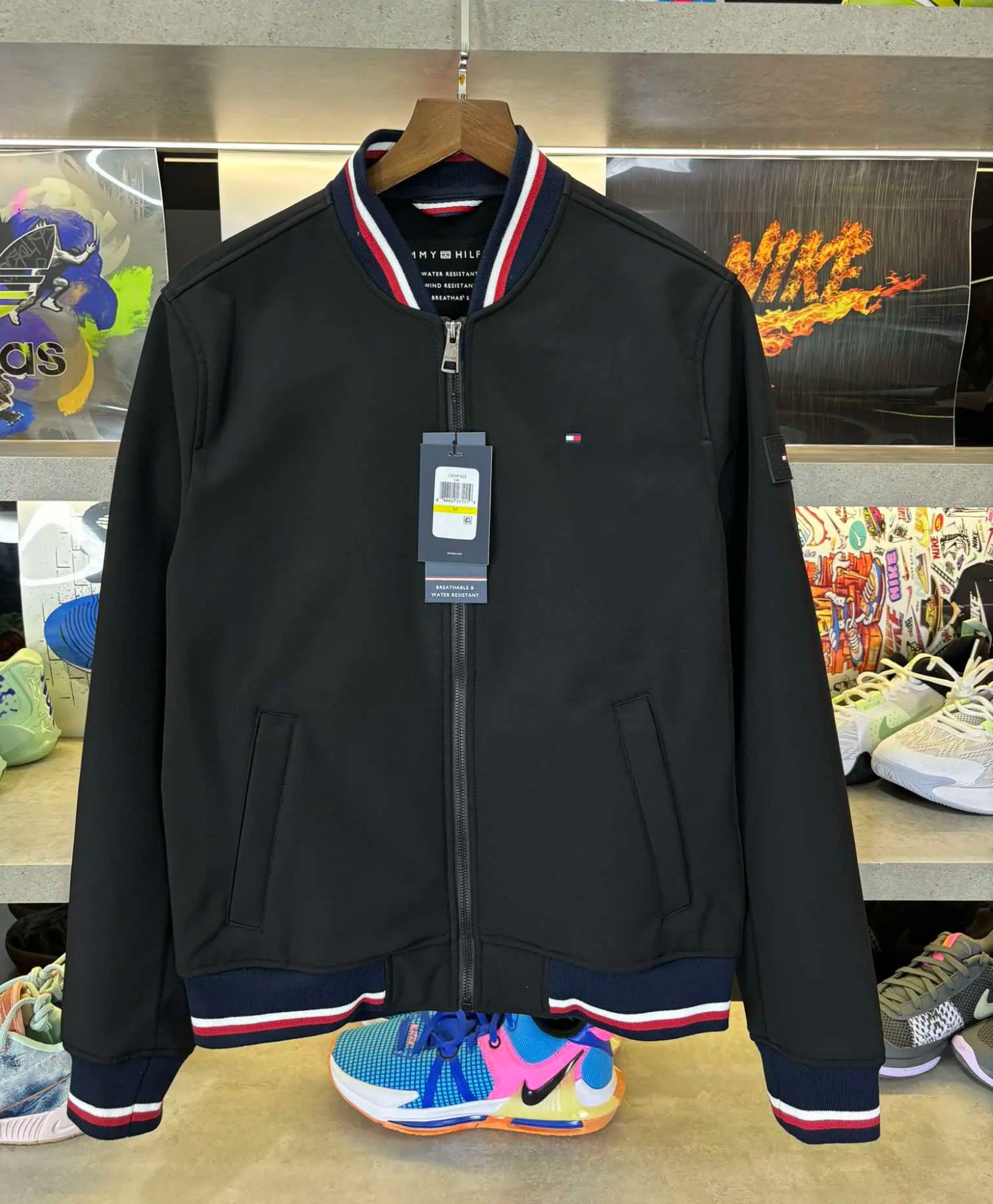 Áo Khoác Chính Hãng - Bomber Tommy Hilfiger Chống Nước Lót Nỉ 'Black' - 159AP425-BLK