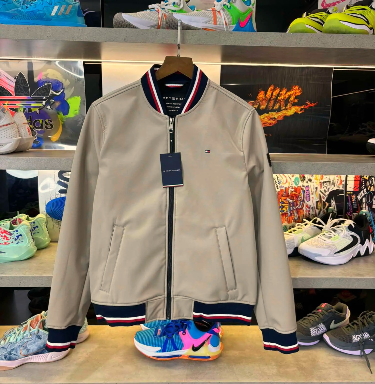 Áo Khoác Chính Hãng - Bomber Tommy Hilfiger Chống Nước Lót Nỉ 'Khaki' - 159AP425-KHA