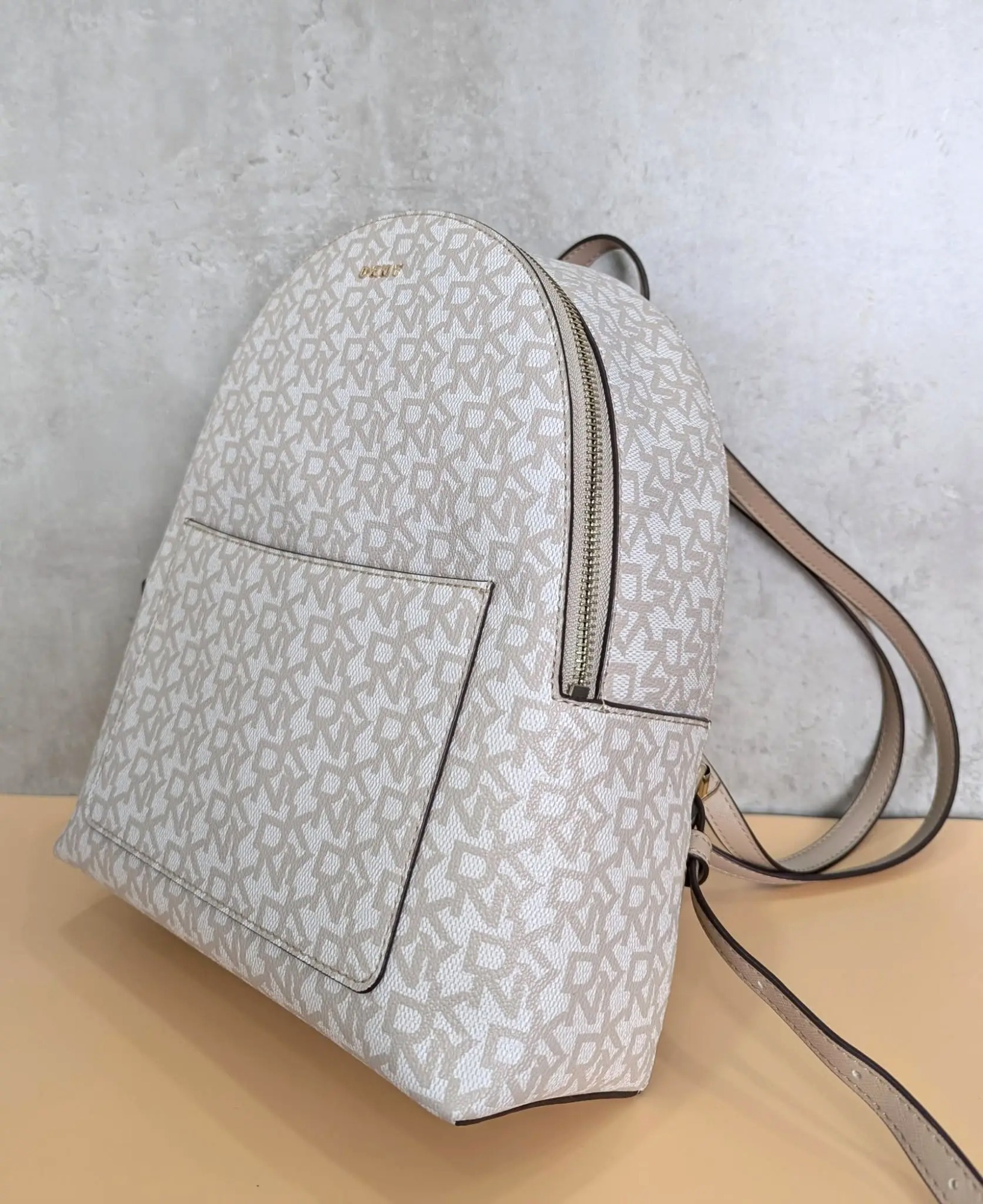 Phụ Kiện Chính Hãng - Balo DKNY Bryant Crossbody Bag 'White' - DKNY-100