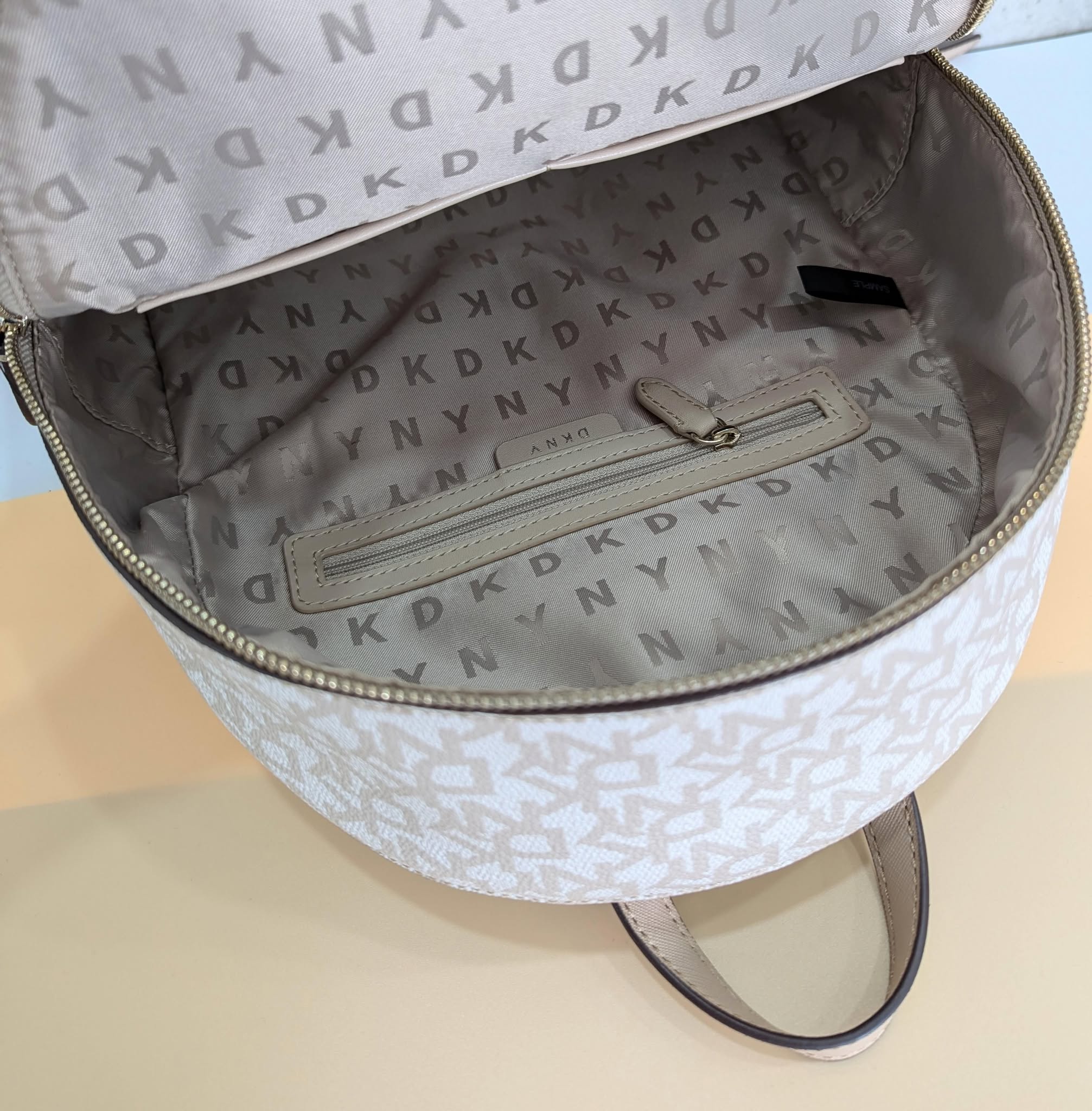 Phụ Kiện Chính Hãng - Balo DKNY Bryant Crossbody Bag 'White' - DKNY-100