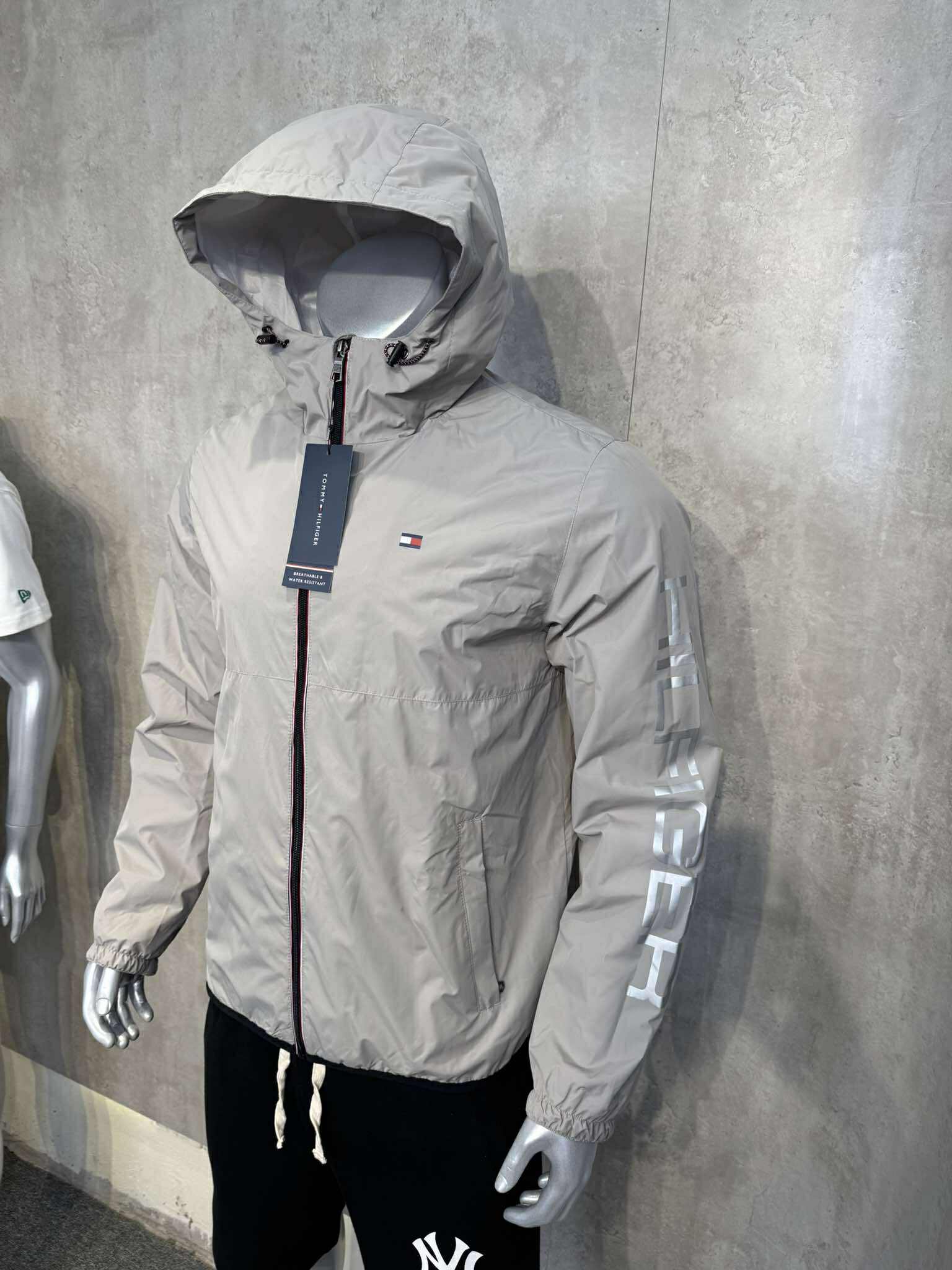 Áo Khoác Chính Hãng - Tommy Hilfiger Zipper Nylon Jacket 