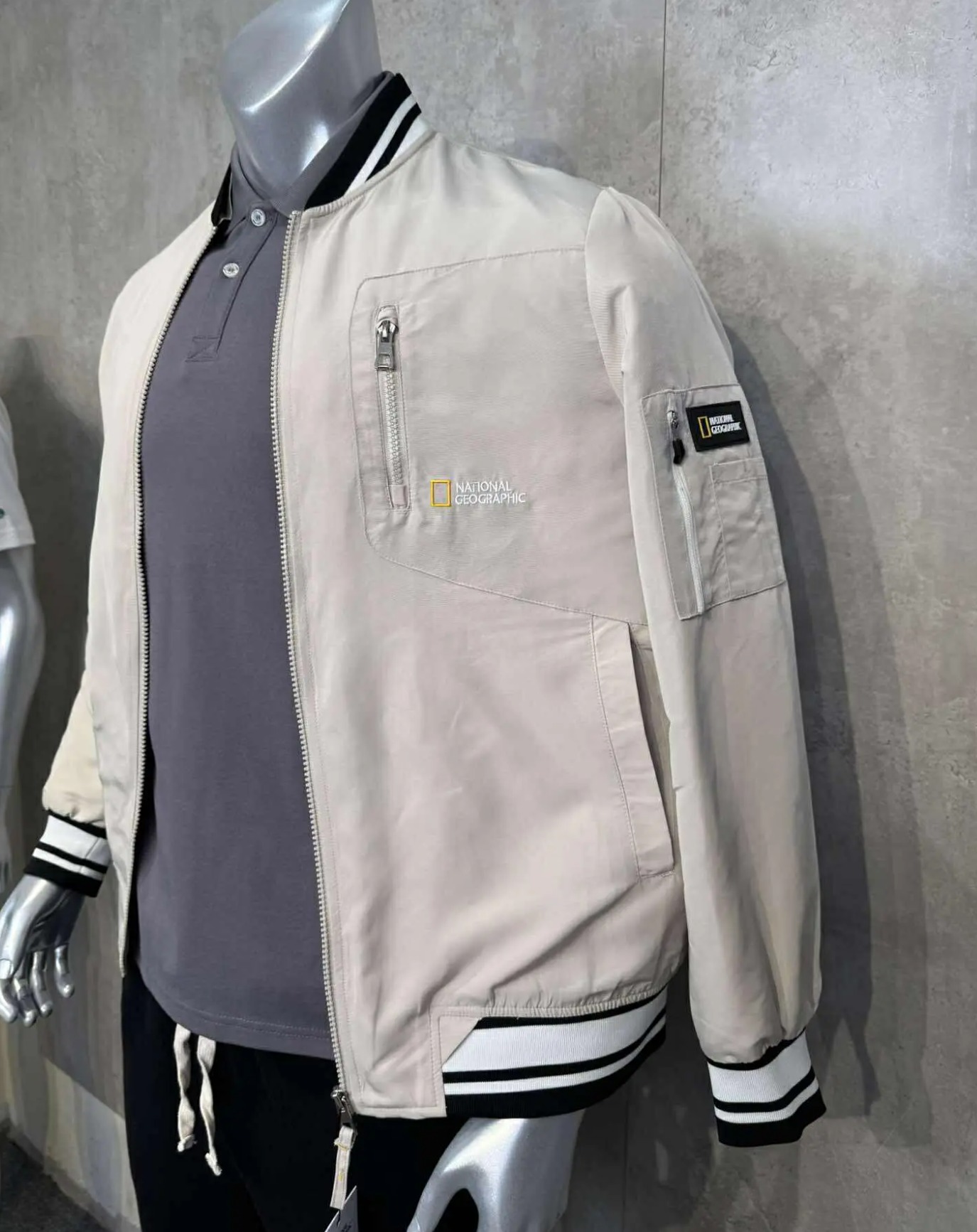 Áo Khoác Chính Hãng - Khoác Gió Bomber National Geographic 'Light Beige' - BNK-568