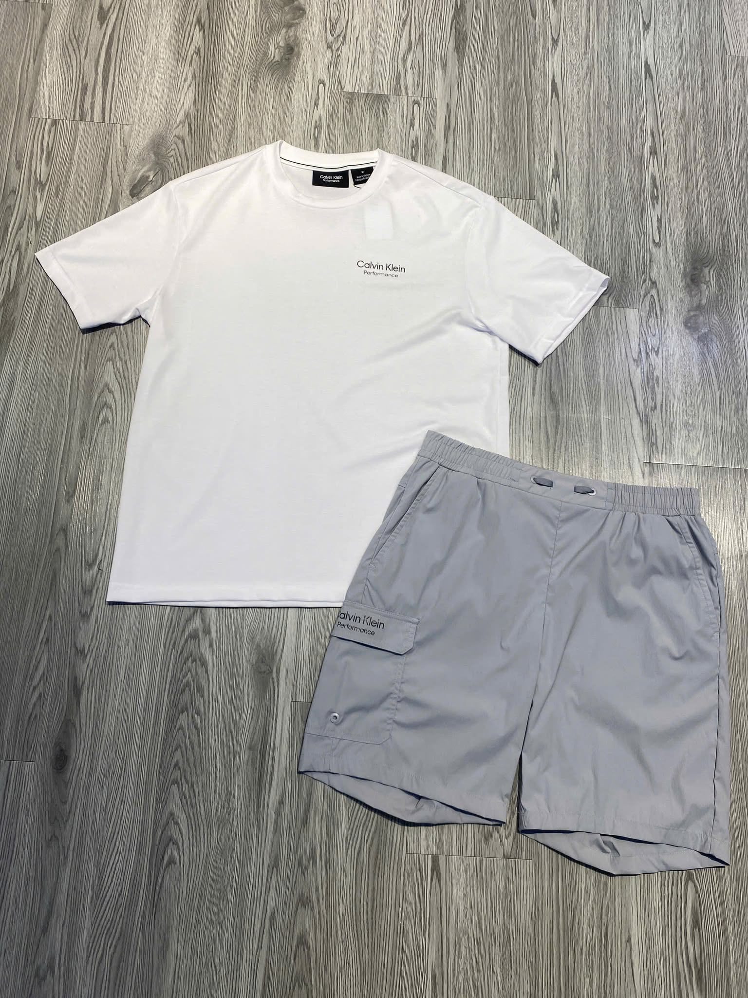 Bộ Thể Thao Hè - Calvin Klein Cargo Shorts And T-Shirt 
