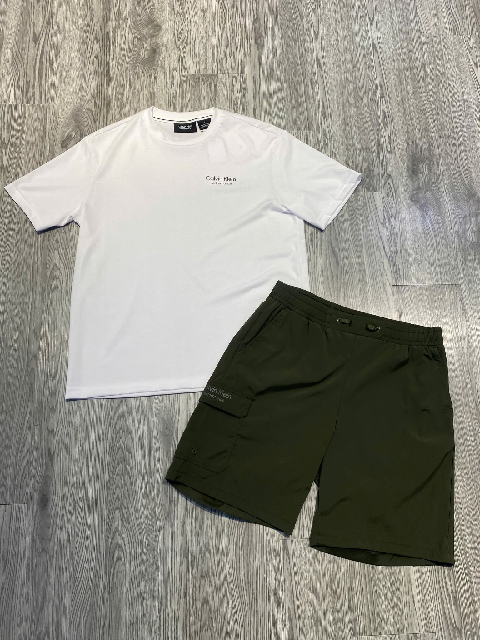 Bộ Thể Thao Hè - Calvin Klein Cargo Shorts And T-Shirt 