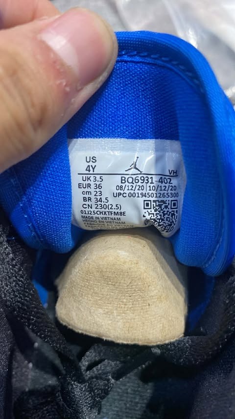 Giày Casual Chính Hãng - Nike Jordan 1 Mid 