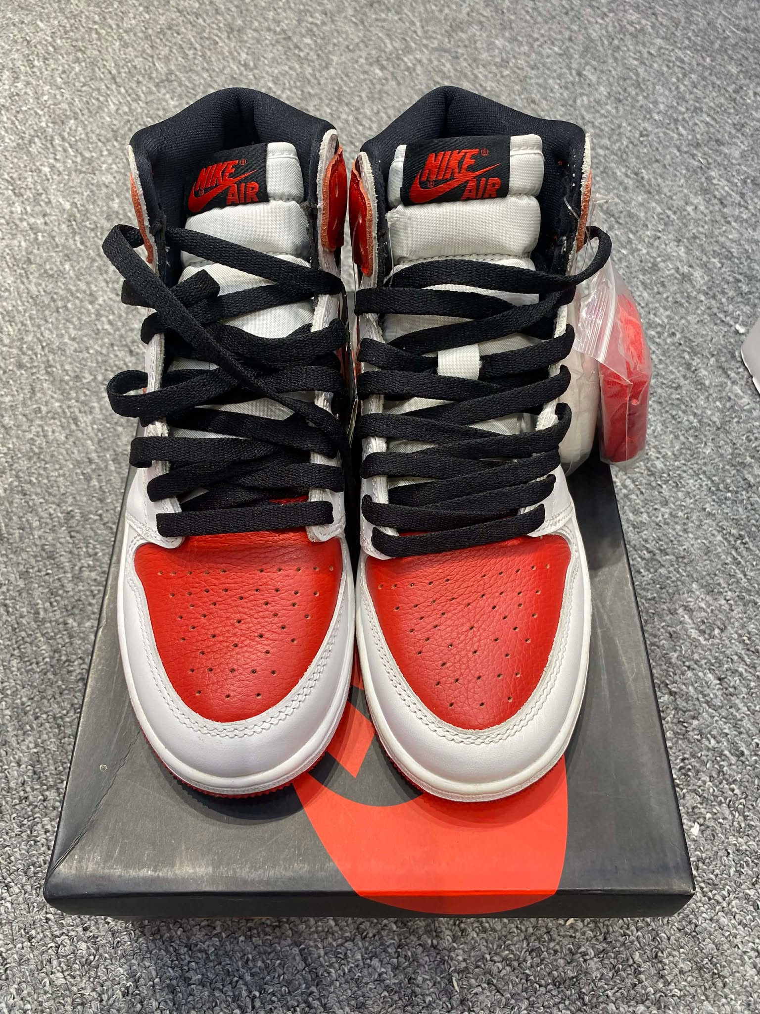 Giày Casual Chính Hãng - Nike Jordan 1 Retro High OG 