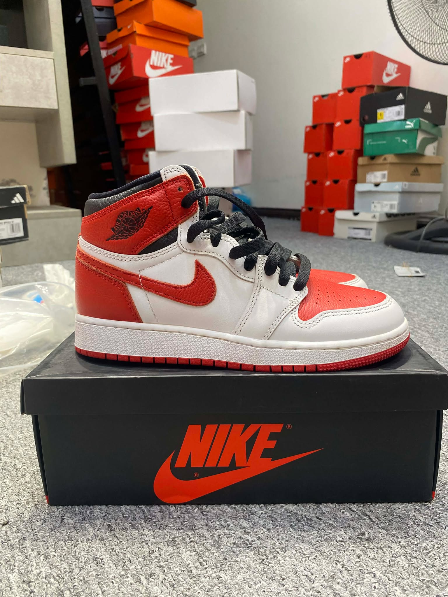 Giày Casual Chính Hãng - Nike Jordan 1 Retro High OG 