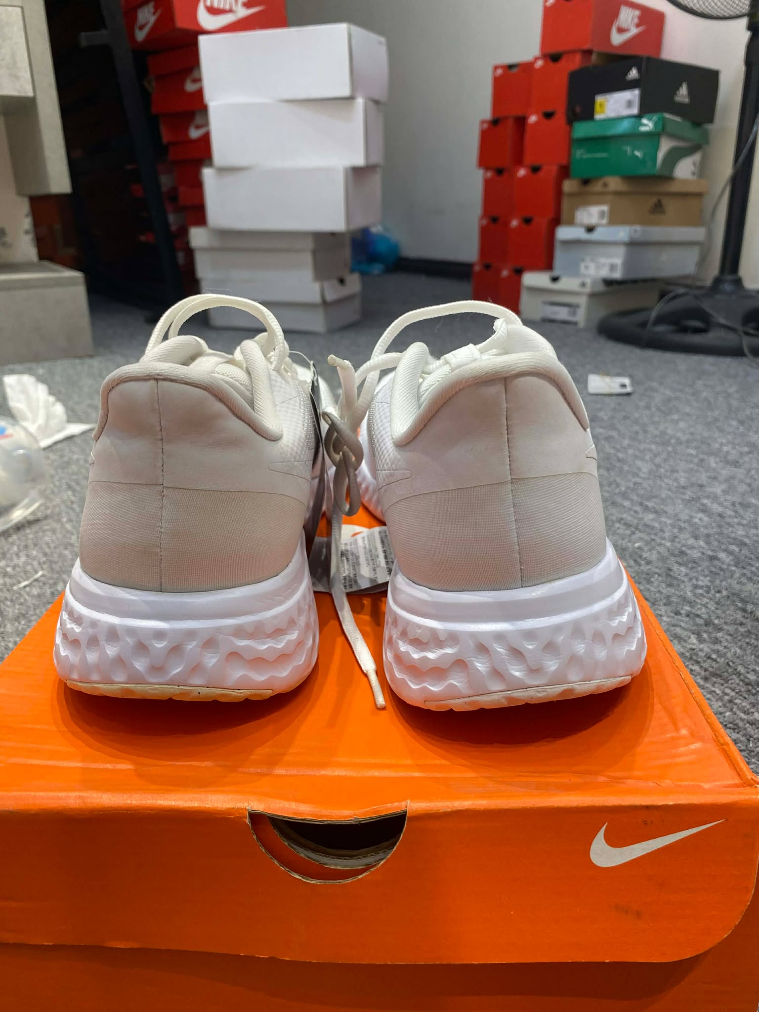 Giày Casual Chính Hãng - Nike Revolution 5 