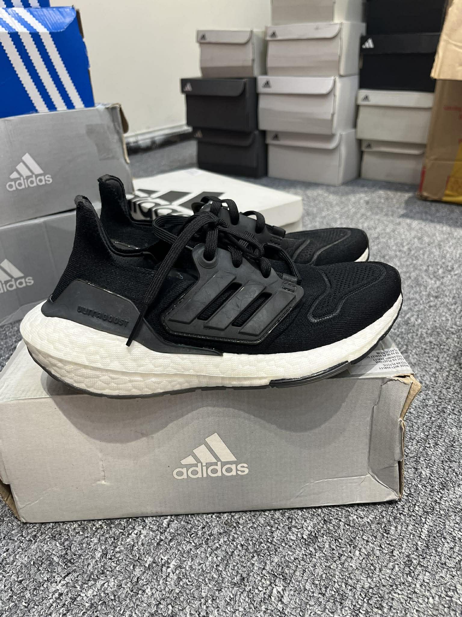 Giày Casual Adidas Chính Hãng ULTRABOOST 22 Black - GX5591