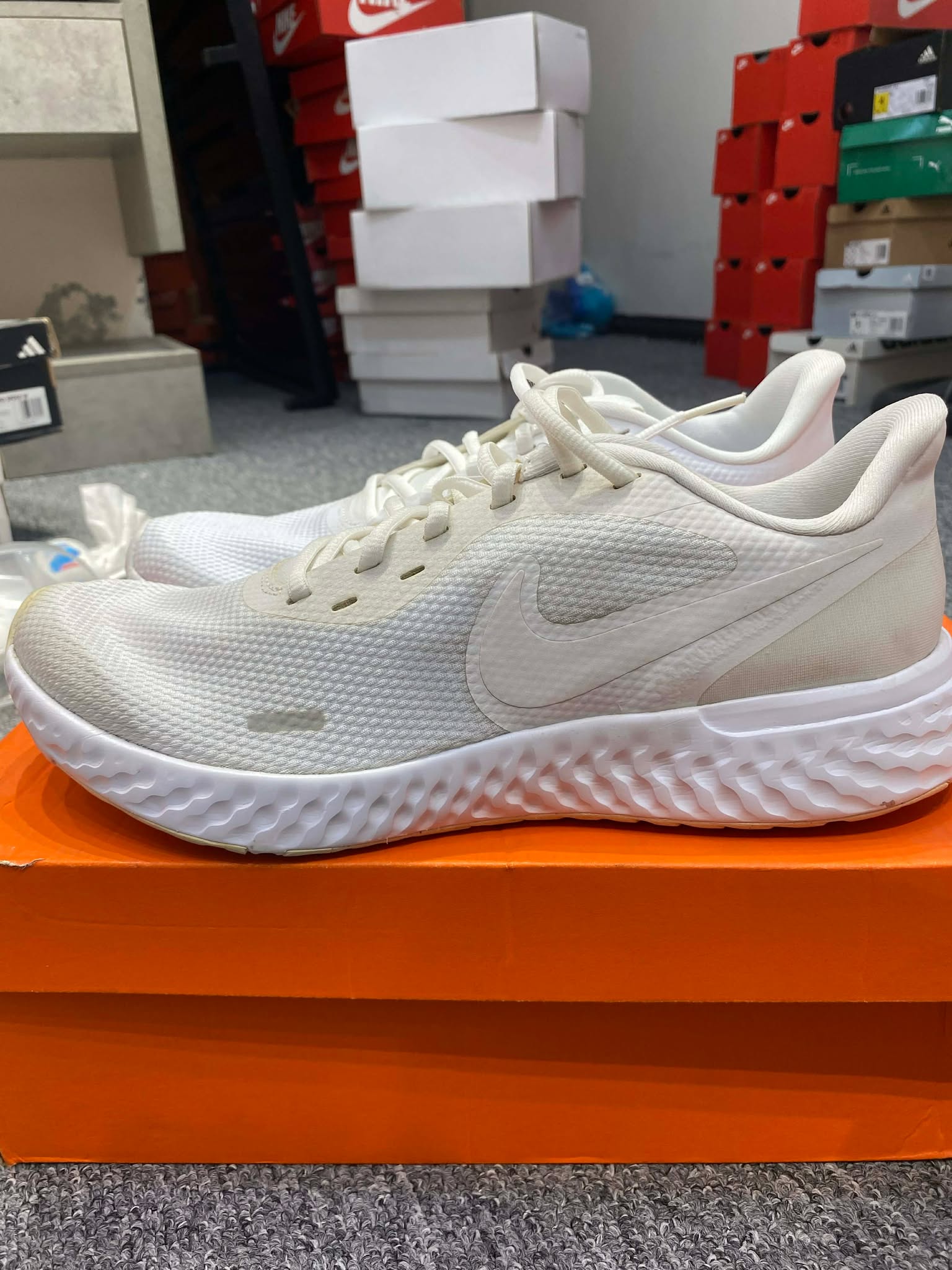 Giày Casual Chính Hãng - Nike Revolution 5 