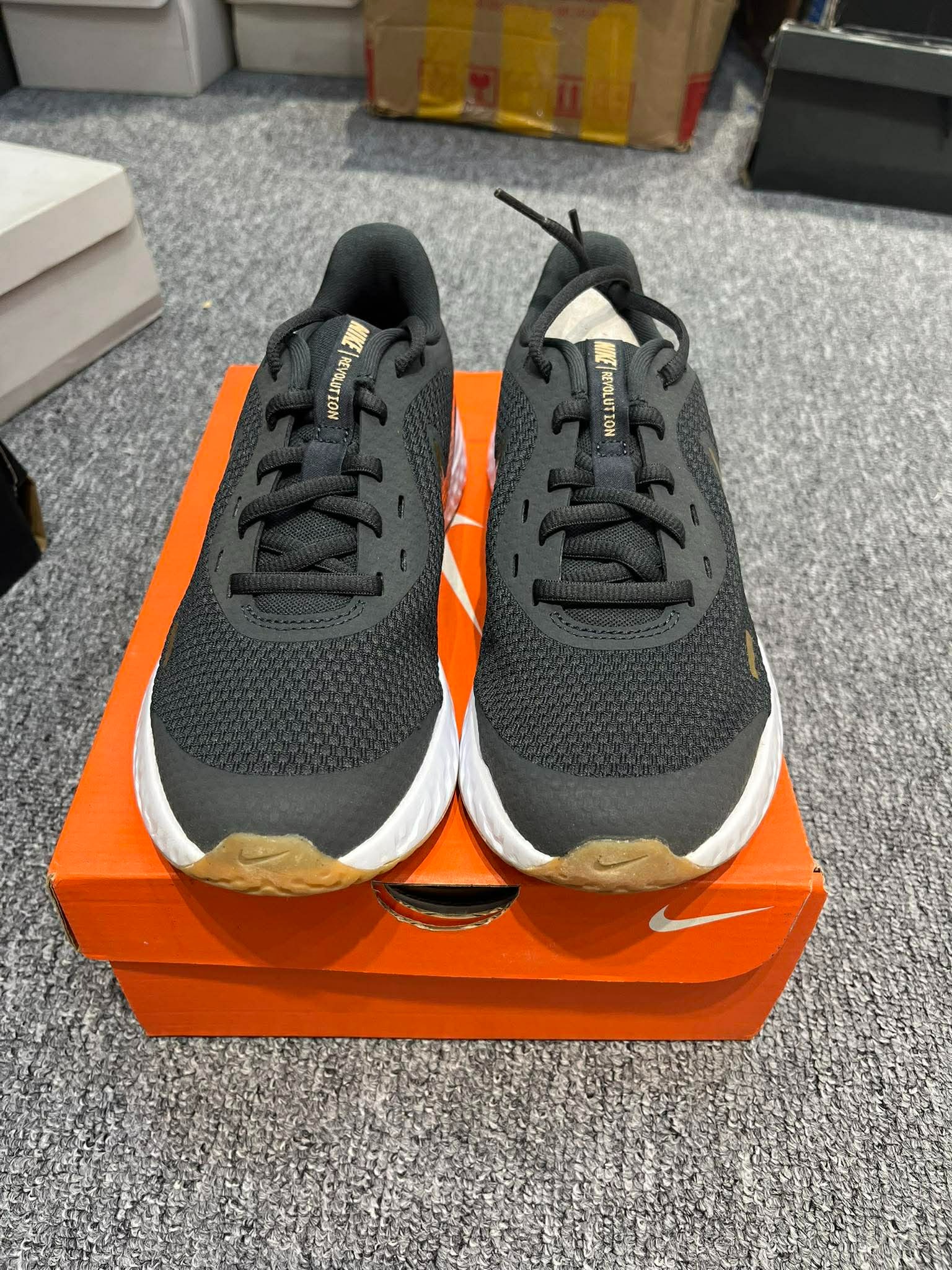 Giày Casual Chính Hãng - Nike Revolution 5 