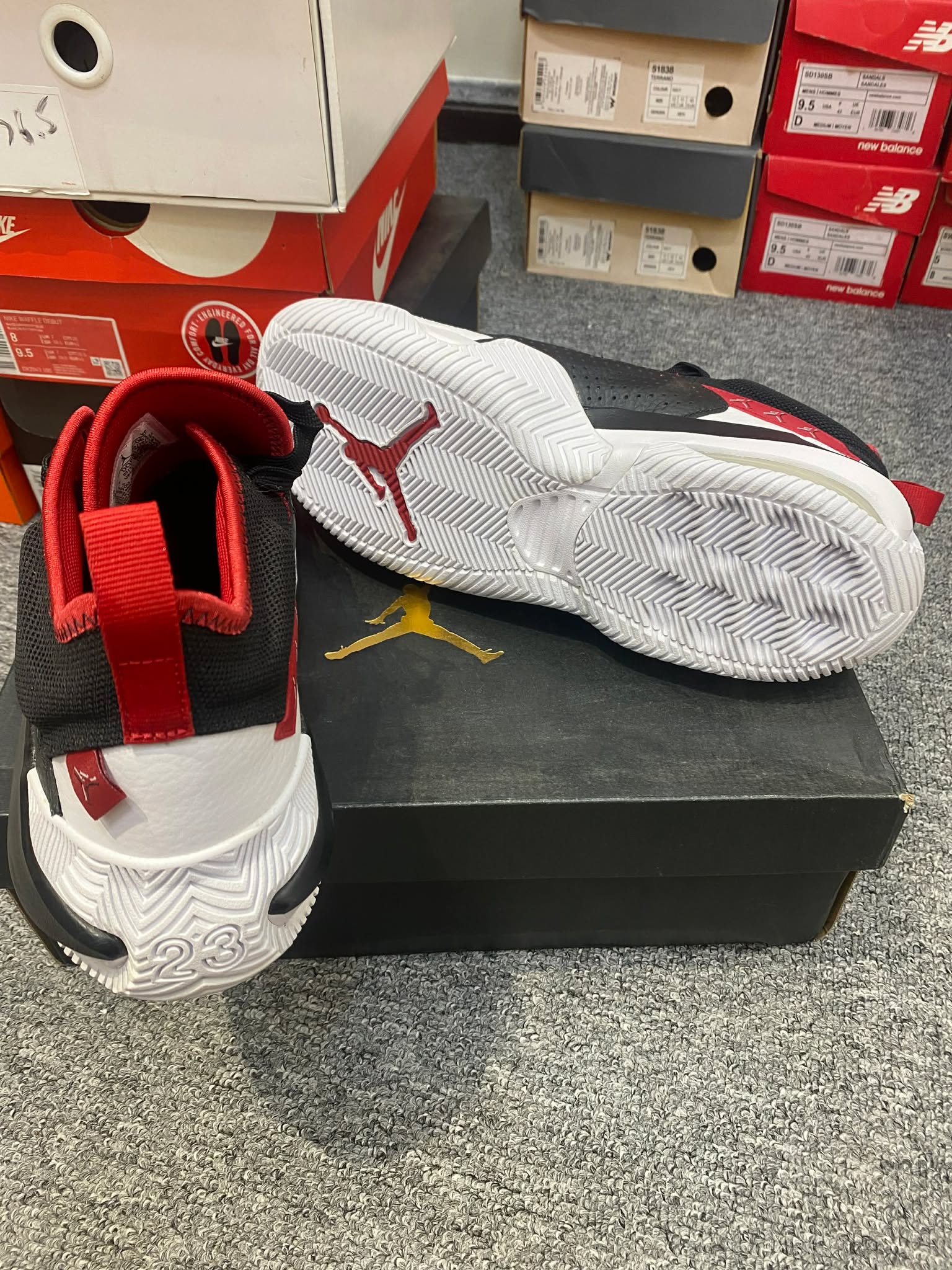Giày Casual Chính Hãng - Nike Air Jordan Stay Loyal 2 