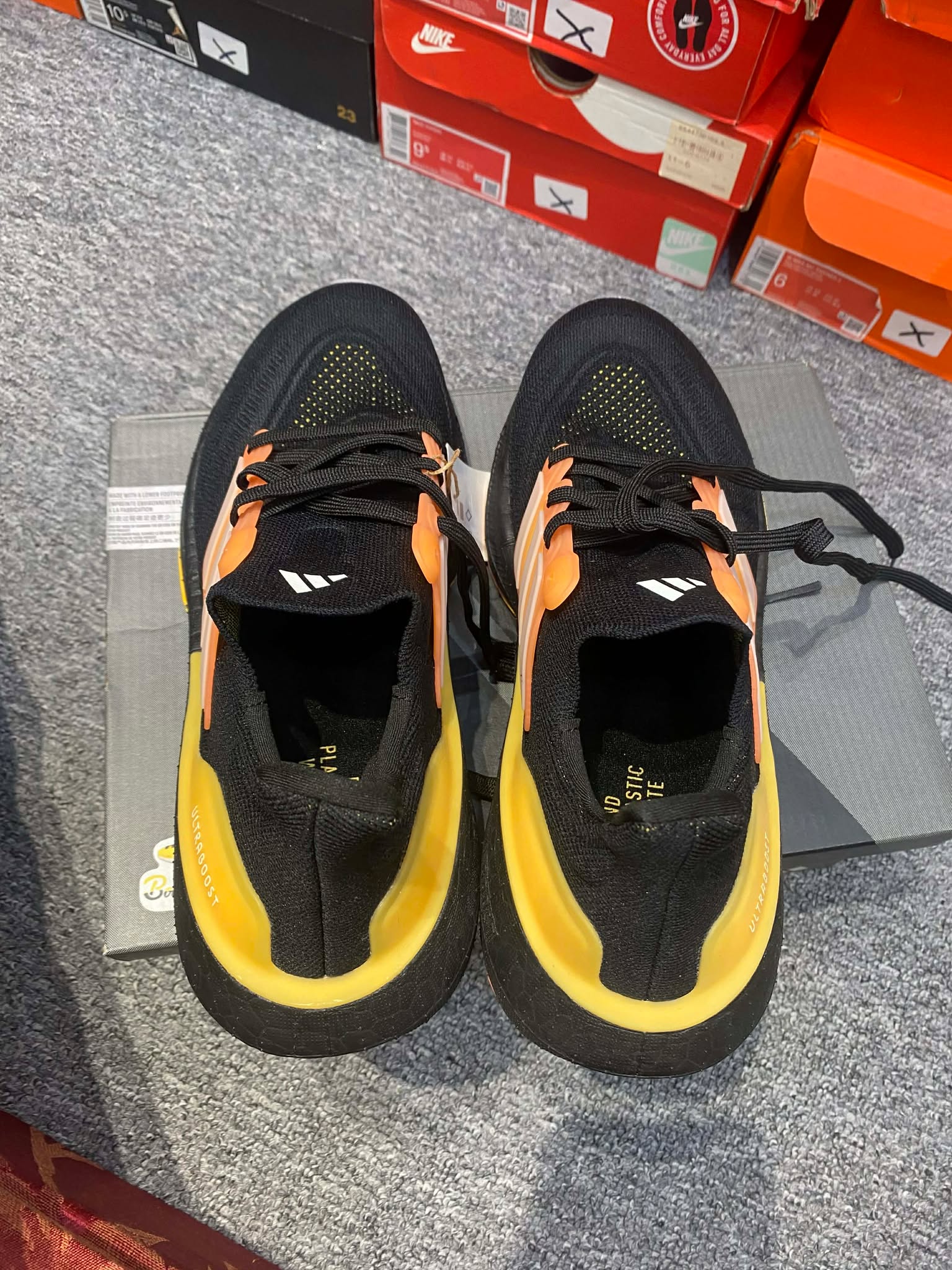 Giày Casual Chính Hãng - AdidasUltraboost Light 