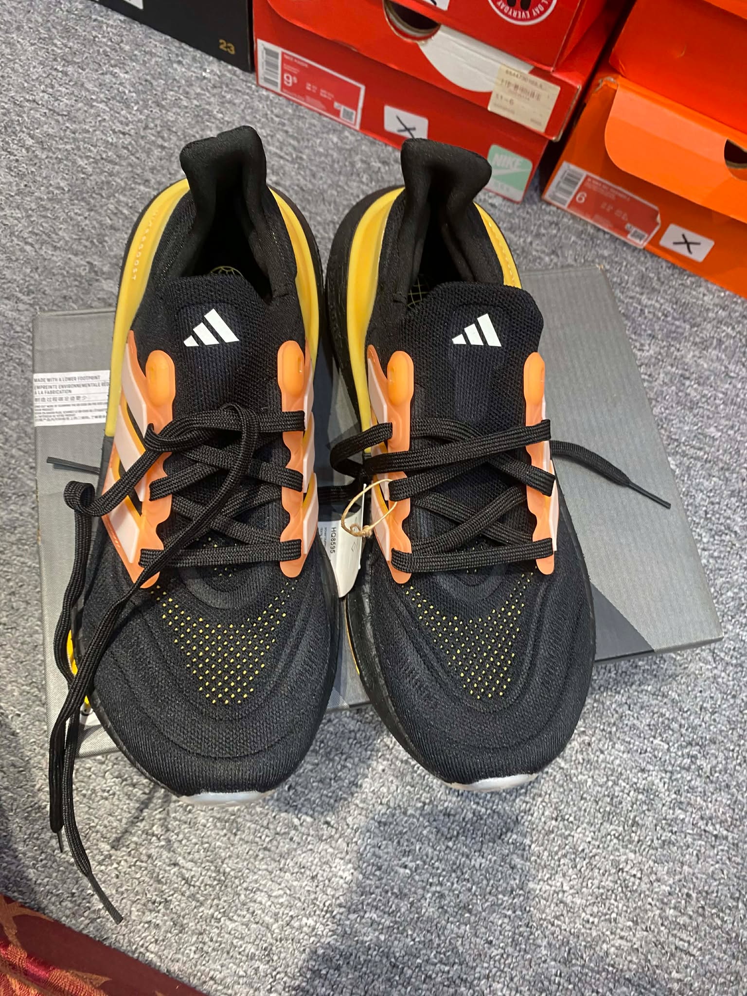 Giày Casual Chính Hãng - AdidasUltraboost Light 