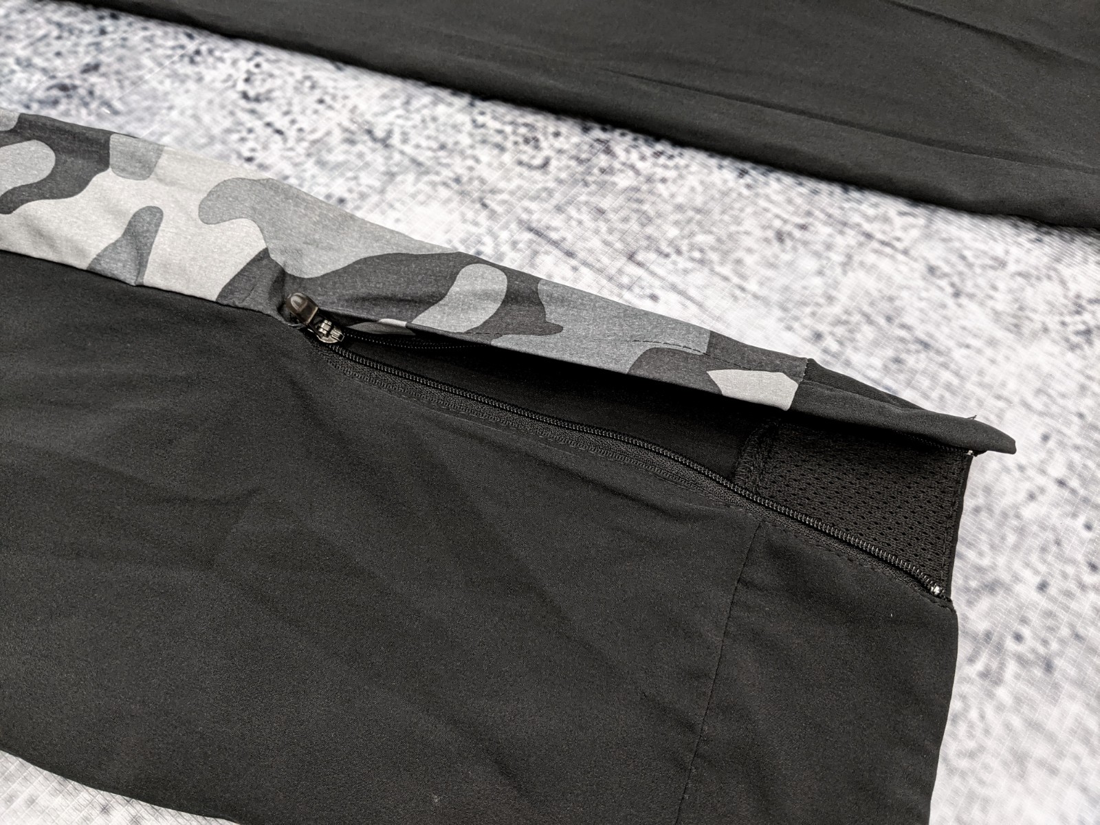 Quần Dài Chính Hãng - Quần Gió New Balance 'NB Black' - NB4