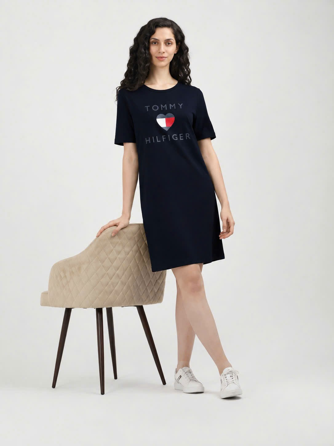 Váy Nữ Chính Hãng - Tommy Hilfiger Heart Logo T-Shirt 