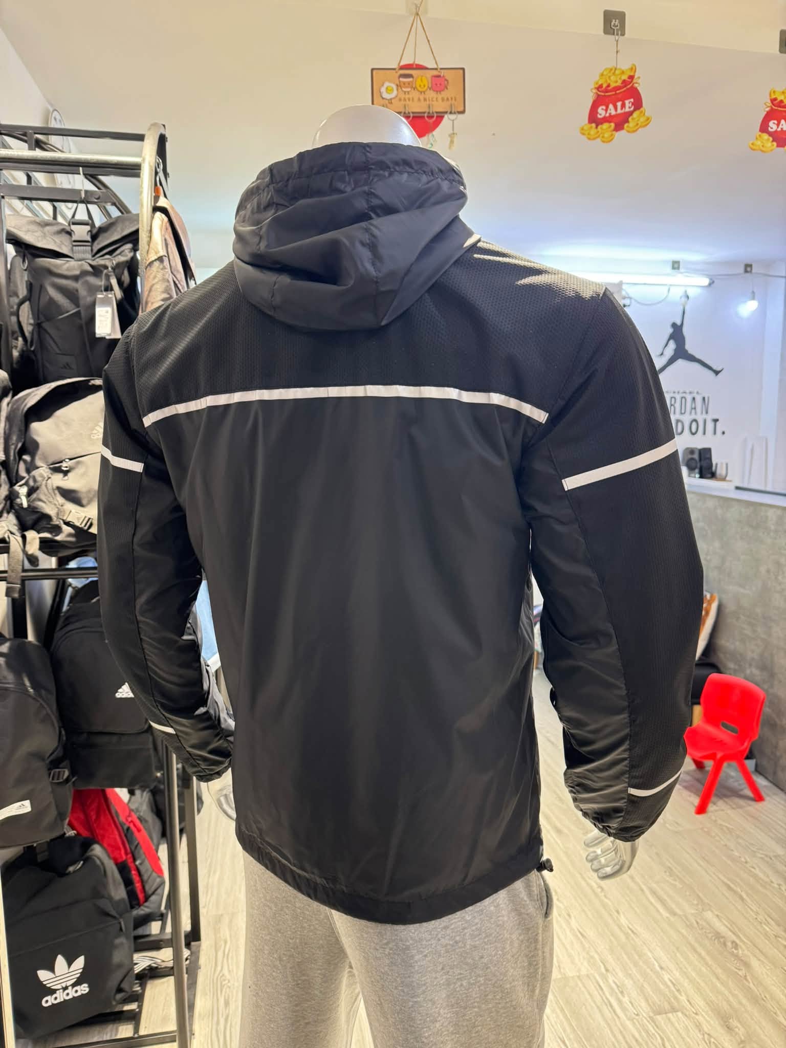 Áo Khoác Chính Hãng - New Balance Performance Wind Jacket 