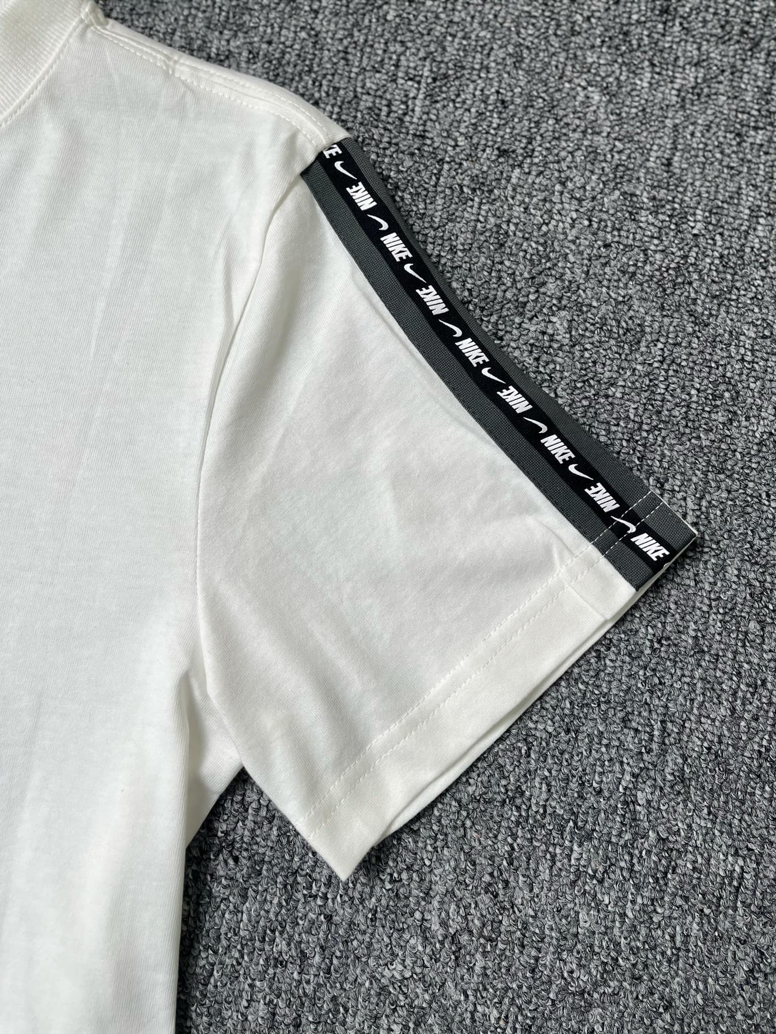 Áo Tshirts Chính Hãng - Nike Swoosh Casual White - DM4685-100