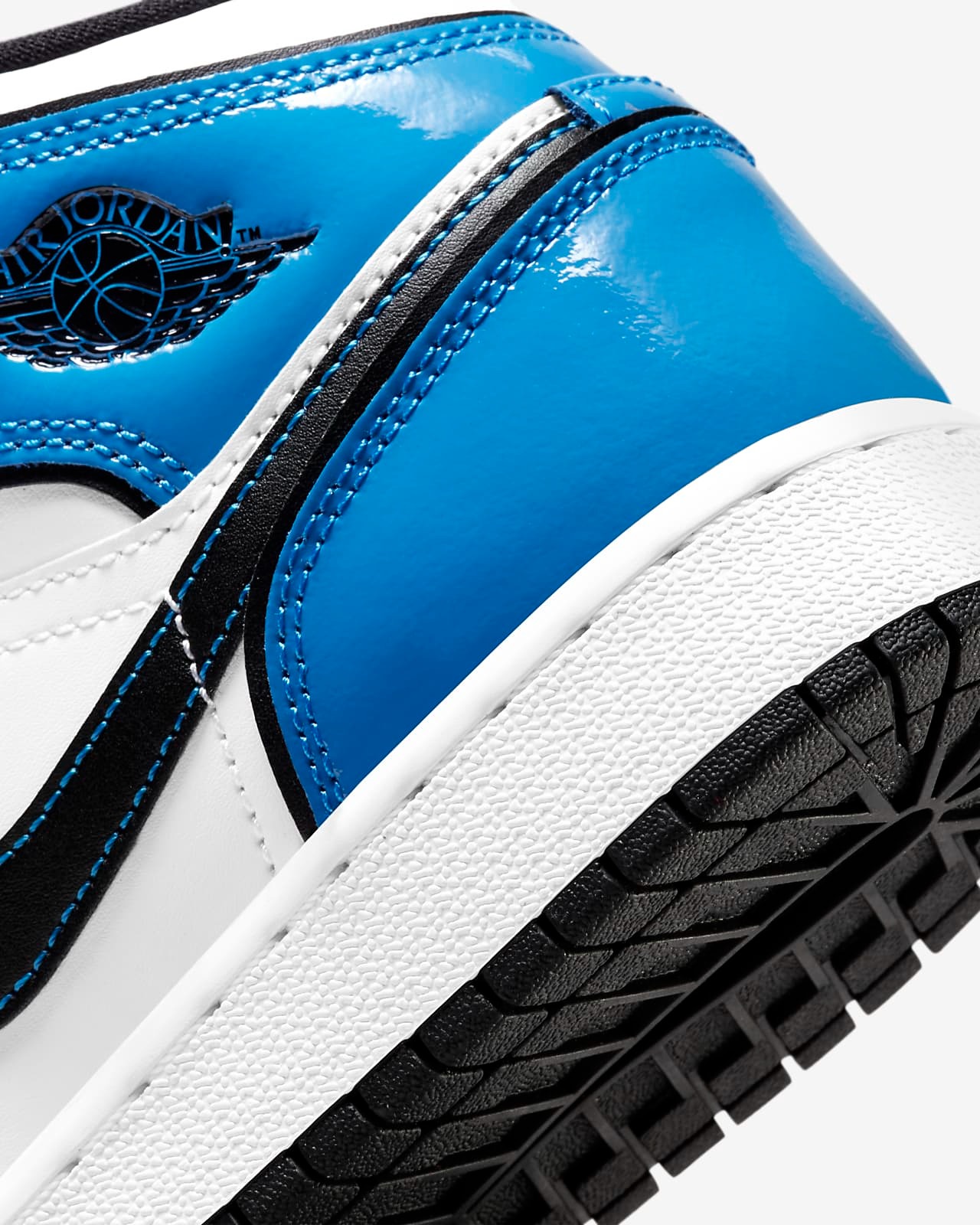 Giày Casual Chính Hãng - Nike Jordan 1 Mid 