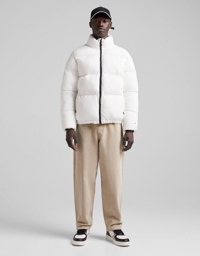 Áo Khoác Chính Hãng - Bershka Puffer Unisex Jacket Tay Chun Đen 'White' - 6671-086-250