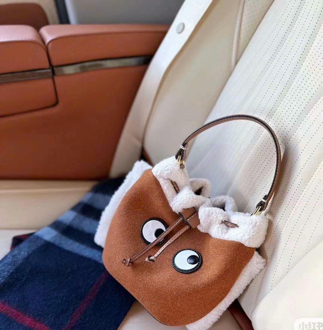 PHỤ KIỆN CHÍNH HÃNG - Túi Nữ Evening Eyes Cute Plush Leather Bucket Brown Handbag Crossbody - 929905948