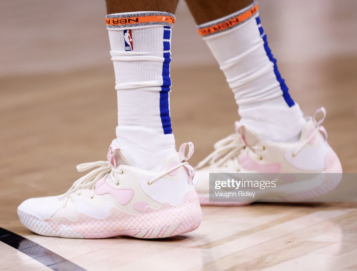 Giày Bóng Rổ Adidas