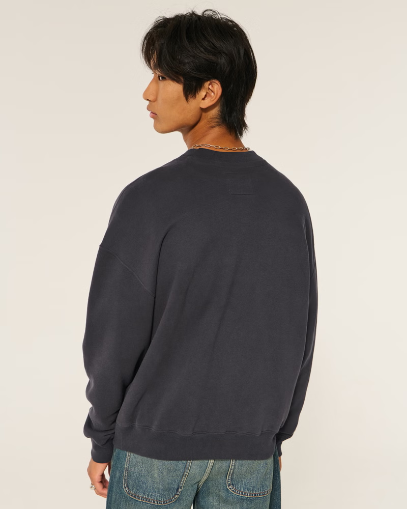 Áo Sweater Chính Hãng - Áo Hollister Men's Boxy University of Nebraska Cornhuskers Graphic Crew Sweatshirt 