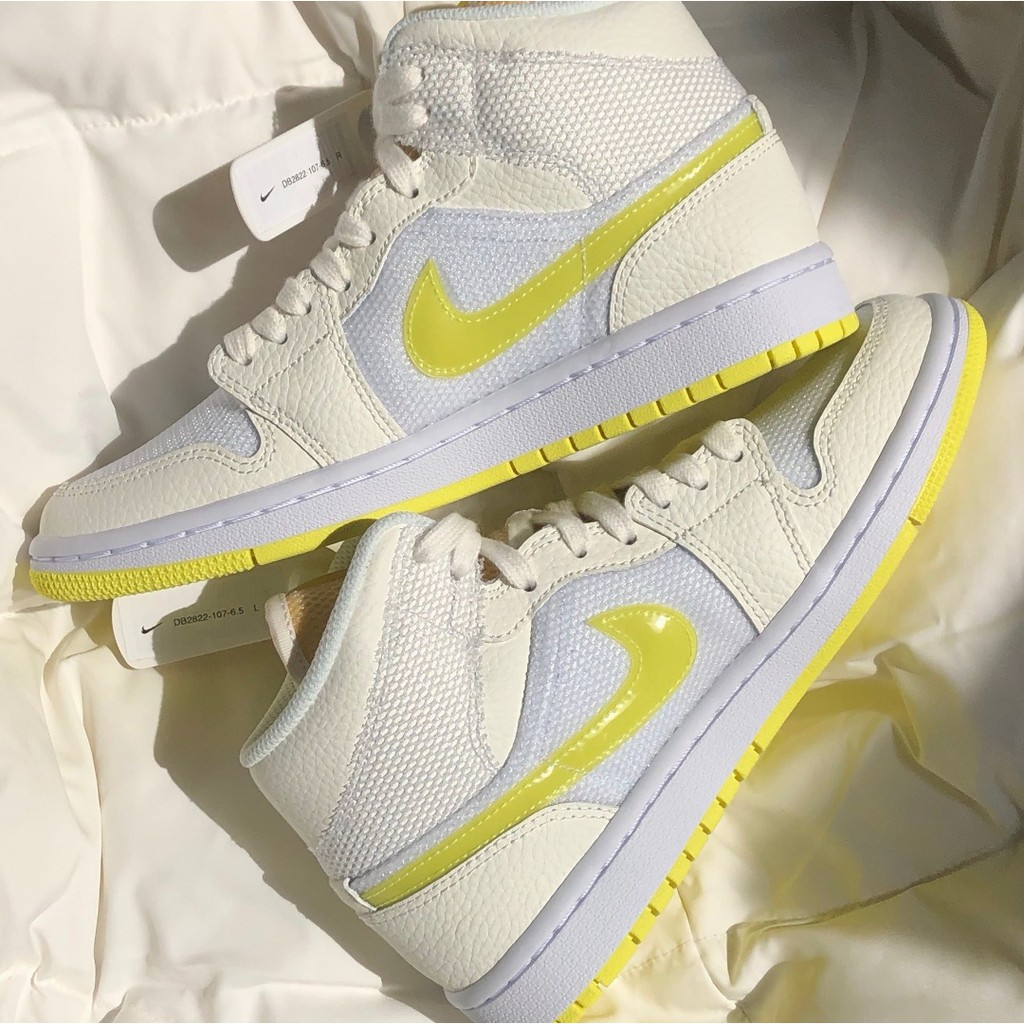 Giày Casual Chính Hãng - Nike Wmns Air Jordan 1 Mid SE 'Voltage Yellow' - DB2822-107