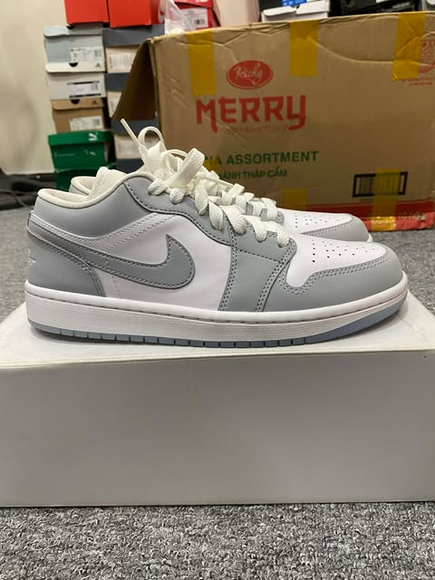 Giày Casual Chính Hãng - Nike Air Jordan 1 Low 