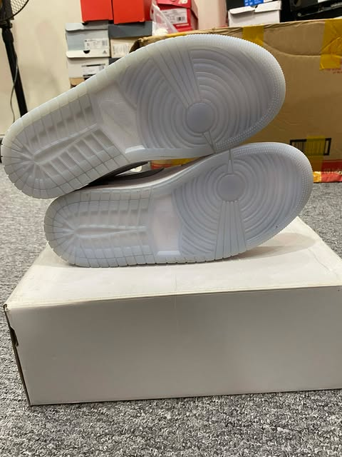 Giày Casual Chính Hãng - Nike Air Jordan 1 Low 