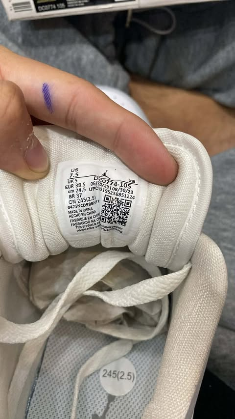 Giày Casual Chính Hãng - Nike Air Jordan 1 Low 