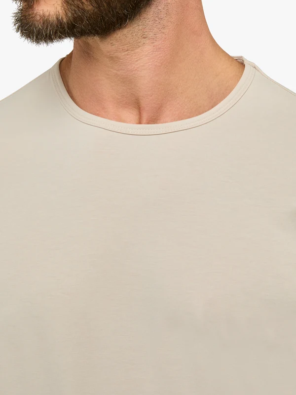 Áo TShirts Chính Hãng - CUTS AO Curve-Hem Tee 