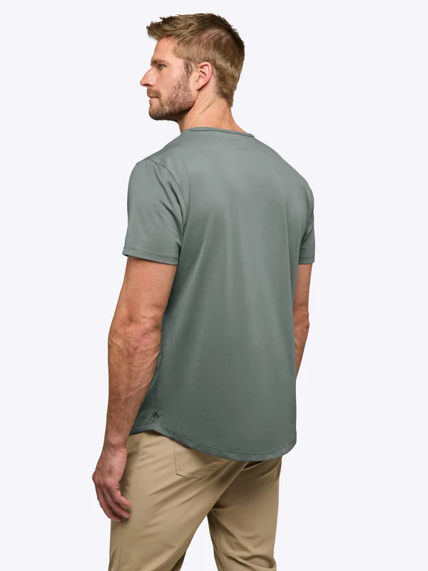 Áo TShirts Chính Hãng - CUTS AO Curve-Hem Tee 