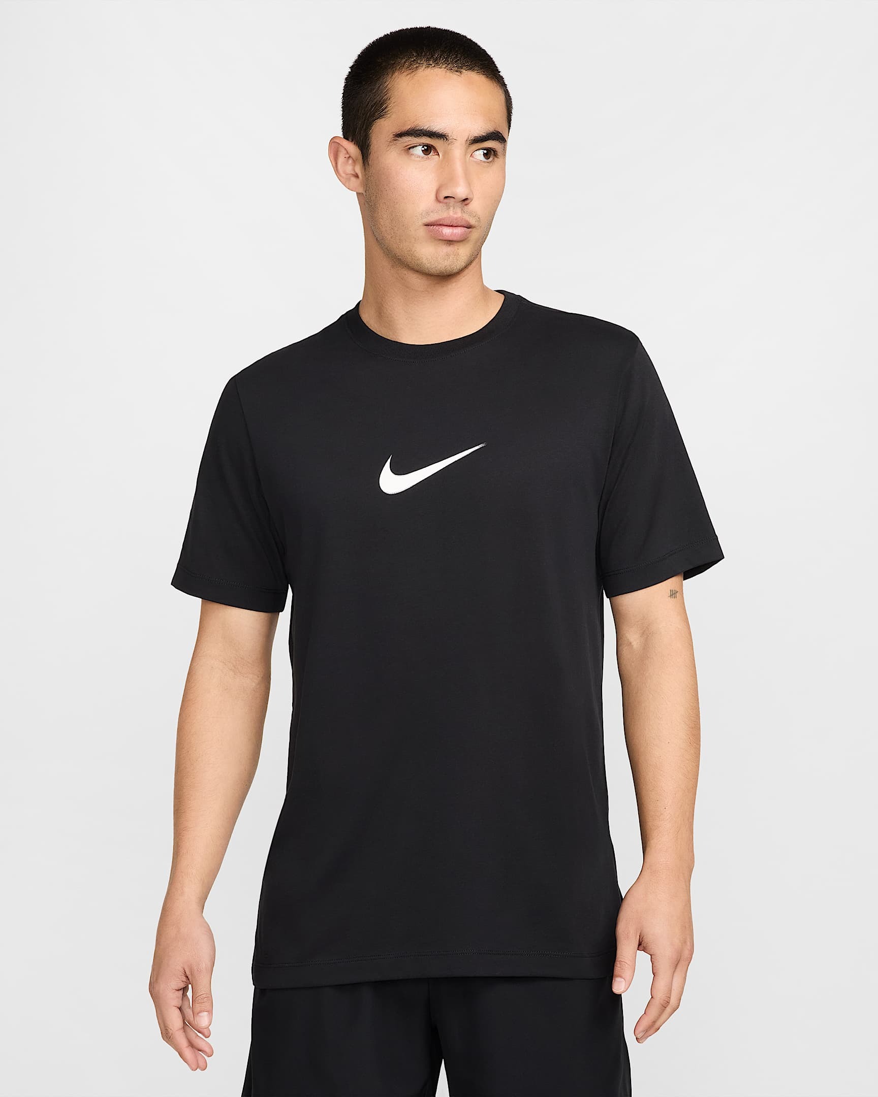 basic t shirt nike