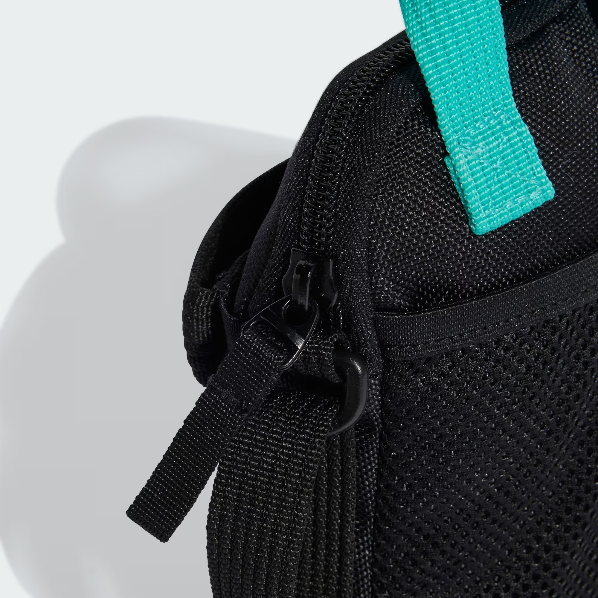Phụ Kiện Chính Hãng - Adidas x MERCEDES - AMG PETRONAS FORMULA 1 TEAM DNA ORGANISER 