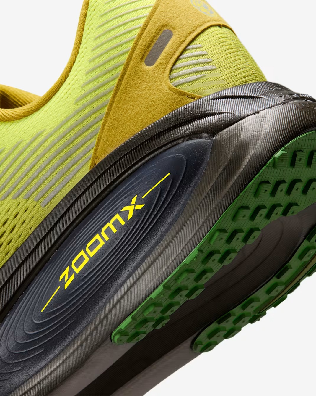 Giày Casual Chính Hãng - Nike Vomero 18 SE Men's Road Running Shoes 