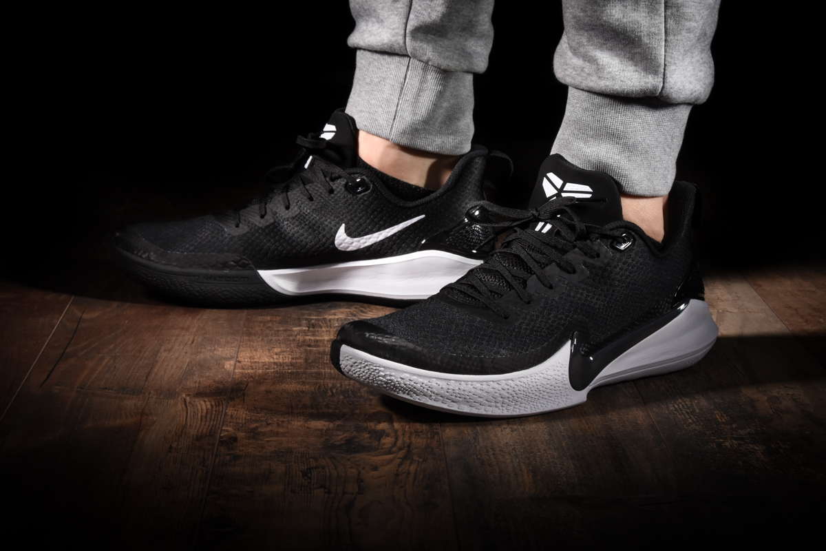 Giày Bóng Rổ Nike Mamba Focus 'Black' - AJ5899-002