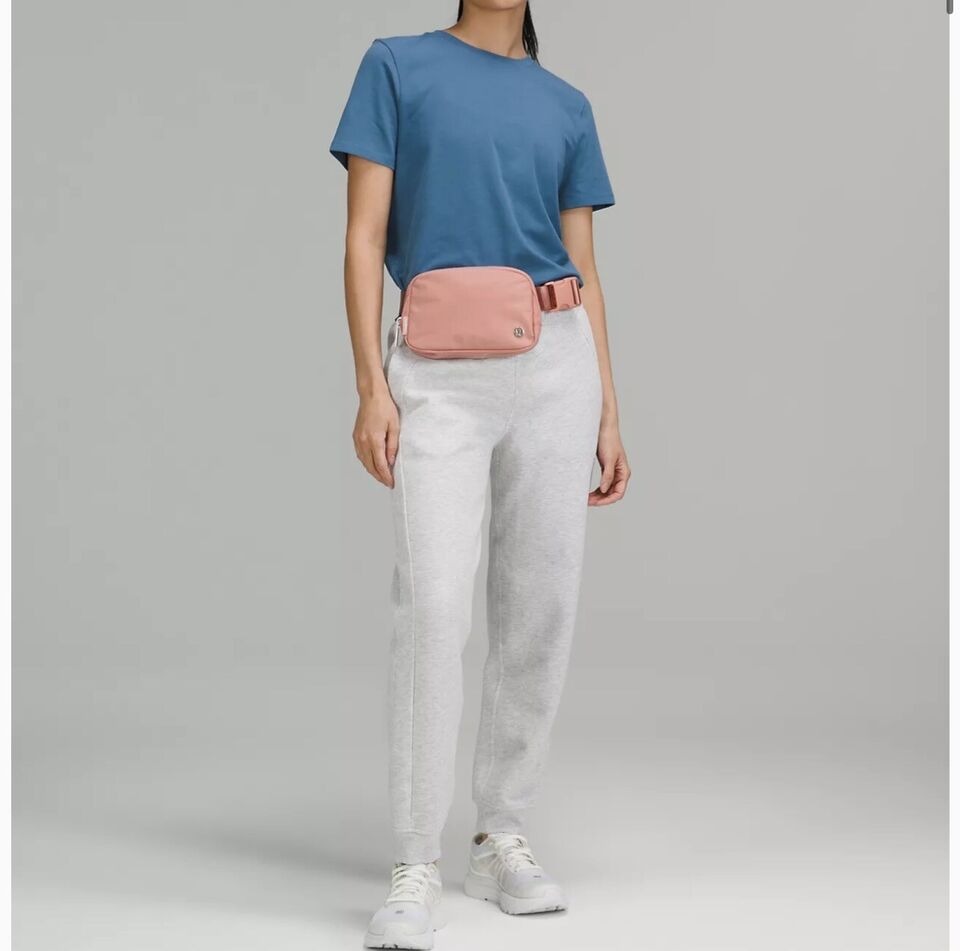 PHỤ KIỆN CHÍNH HÃNG - Túi Chéo Lululemon Everywhere Belt Bag 'Pink Pastel' - 122800269