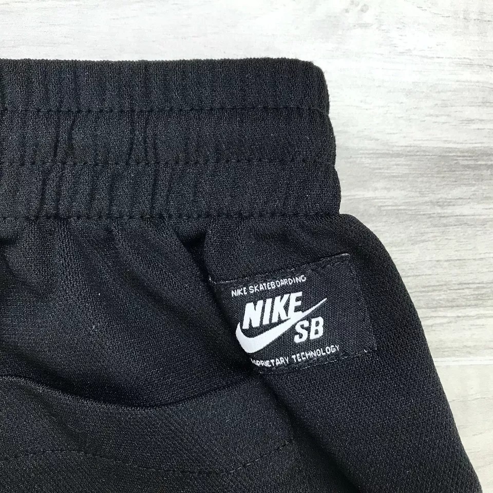 Quần Trẻ Em - Nike SB Boys Youth Black Back Pocket Skateboarding Shorts - DO87-023