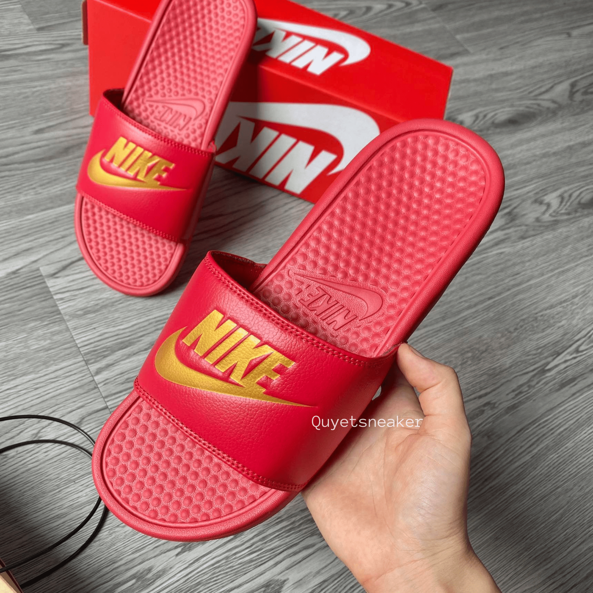 DÉP CHÍNH HÃNG - Nike Benassi Red/Gold - 343880-602