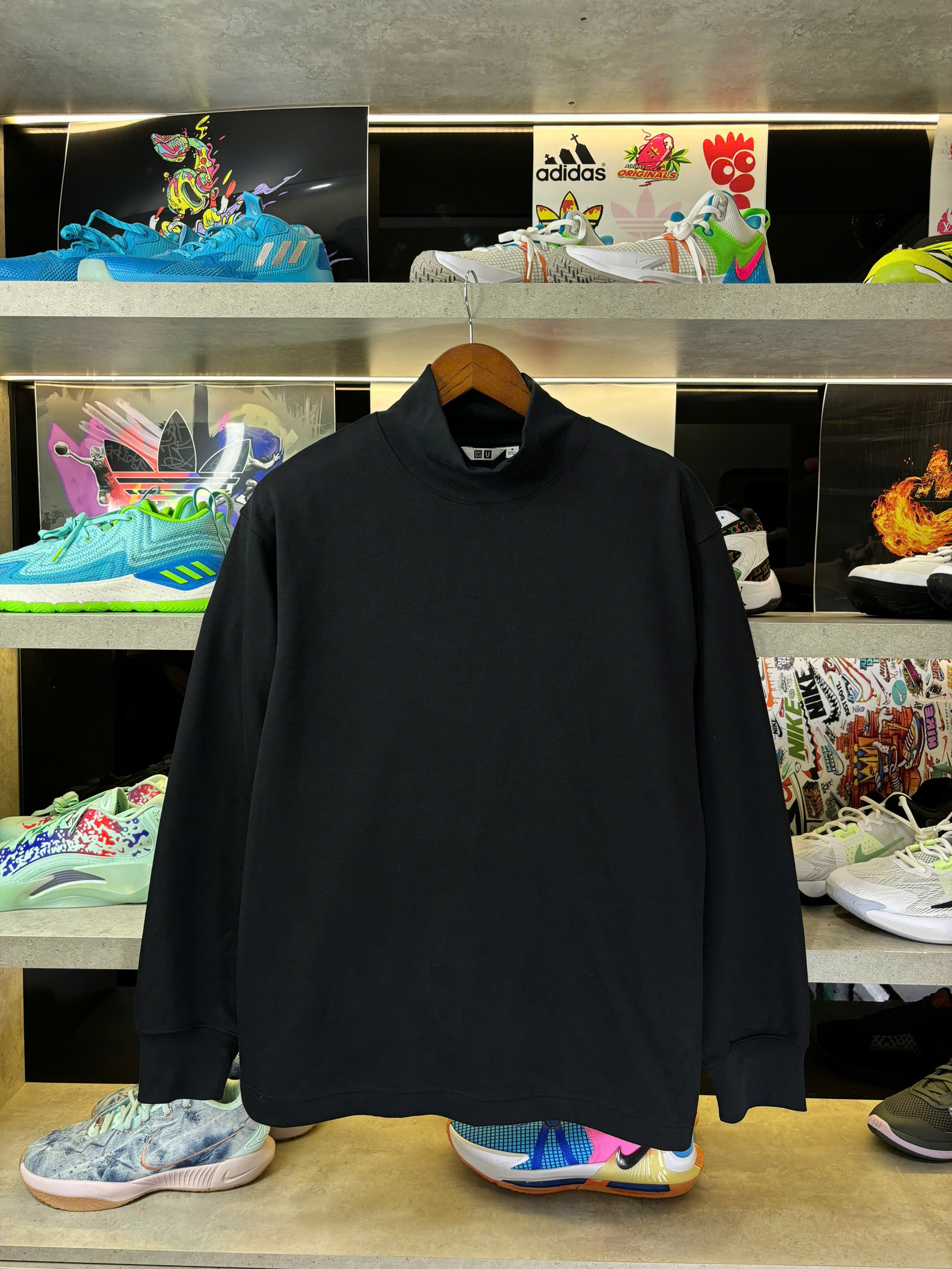Áo Sweater Chính Hãng - Uniqlo Brushed Lined Mock Neck T-Shirt ''Black ''- 4718062
