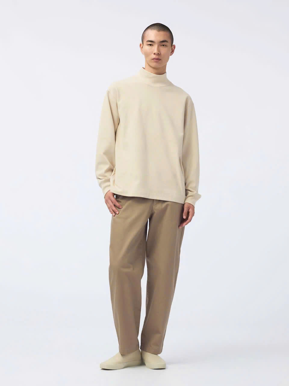 Áo Sweater Chính Hãng - Uniqlo Brushed Lined Mock Neck T-Shirt ''Be''- 4718065