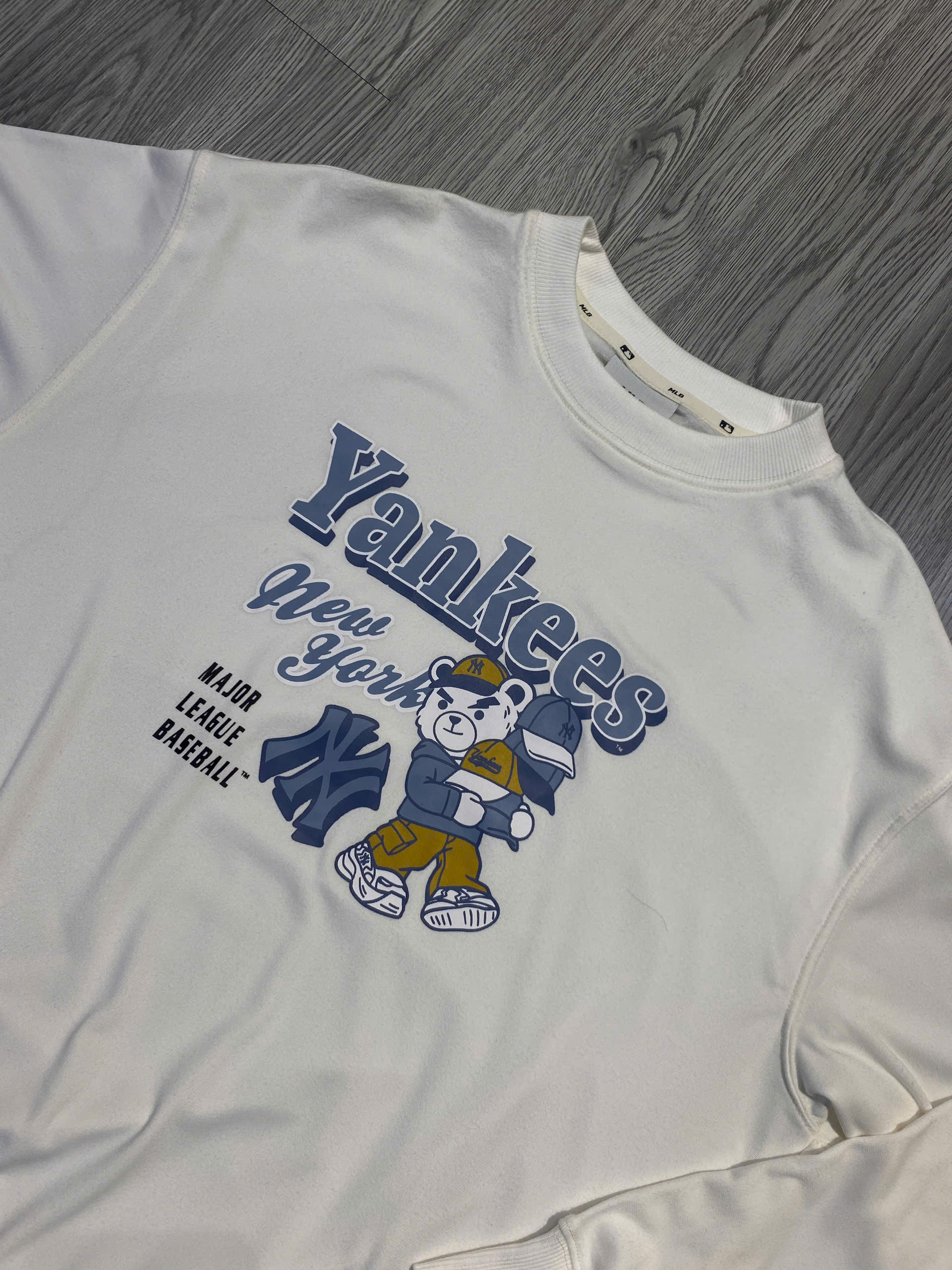 Áo Sweater Chính Hãng - Áo Nỉ Da Cá MLB NY Yankees New York 'White' - 13949871